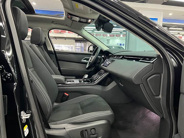 Фото 9 - Land Rover Range Rover Velar