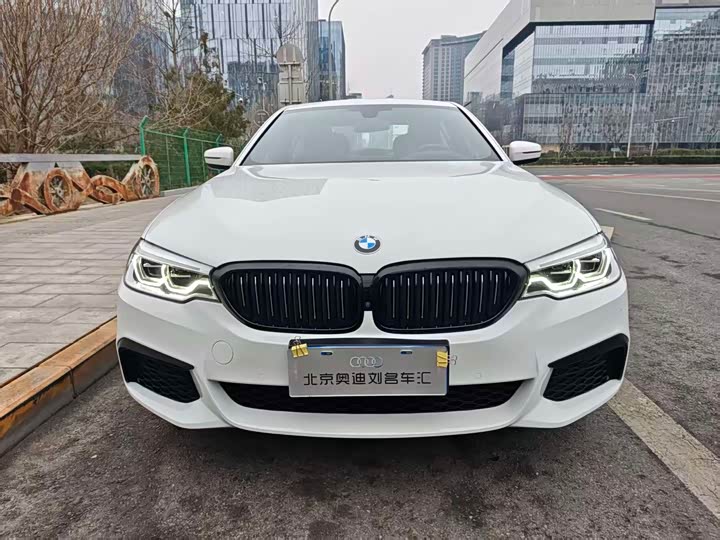 Фото 2 - BMW 5 Series