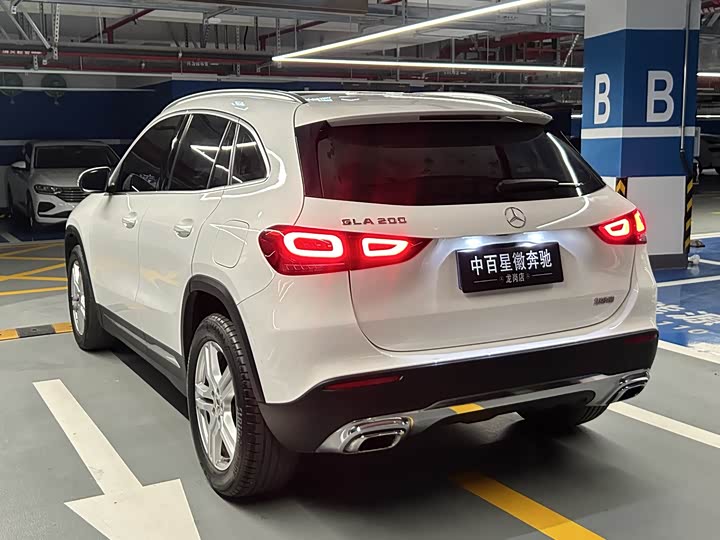 Фото 4 - Mercedes-Benz GLA-Class