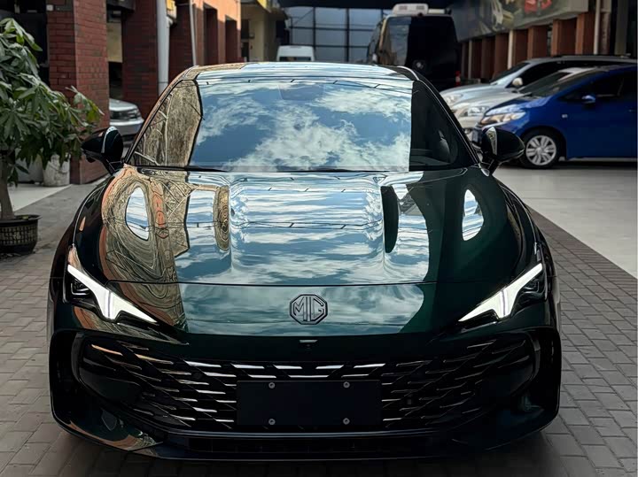 Фото 1 - MG Motor 7