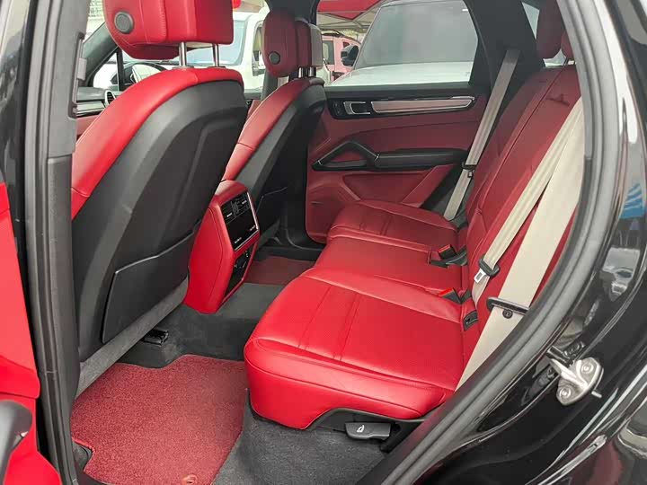 Фото 6 - Porsche Cayenne