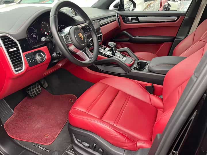 Фото 7 - Porsche Cayenne