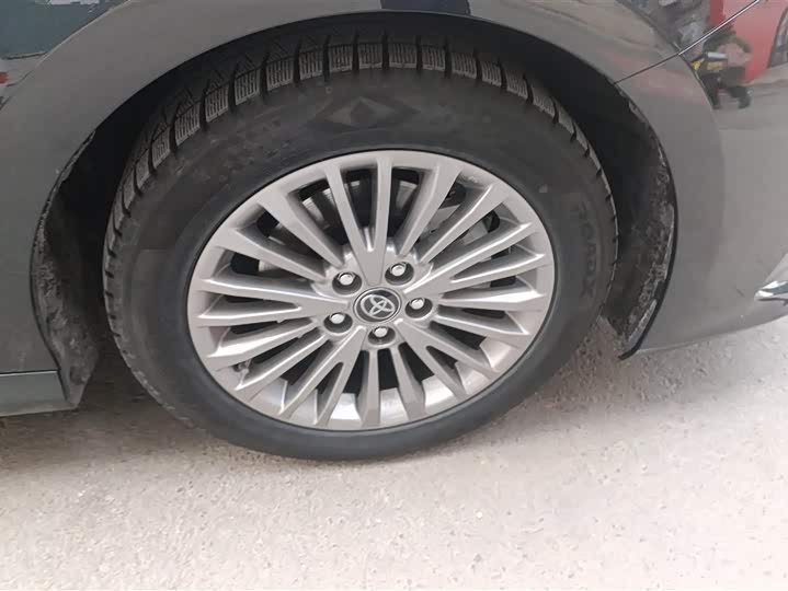 Фото 6 - Toyota Camry