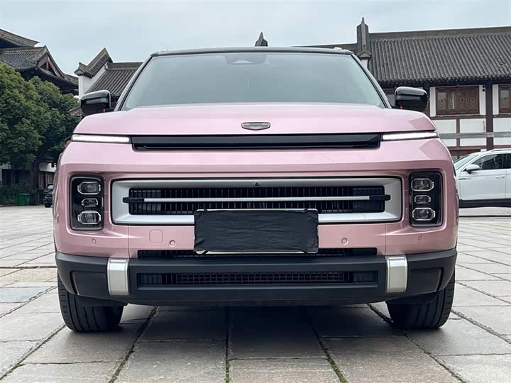 Фото 2 - Geely Icon