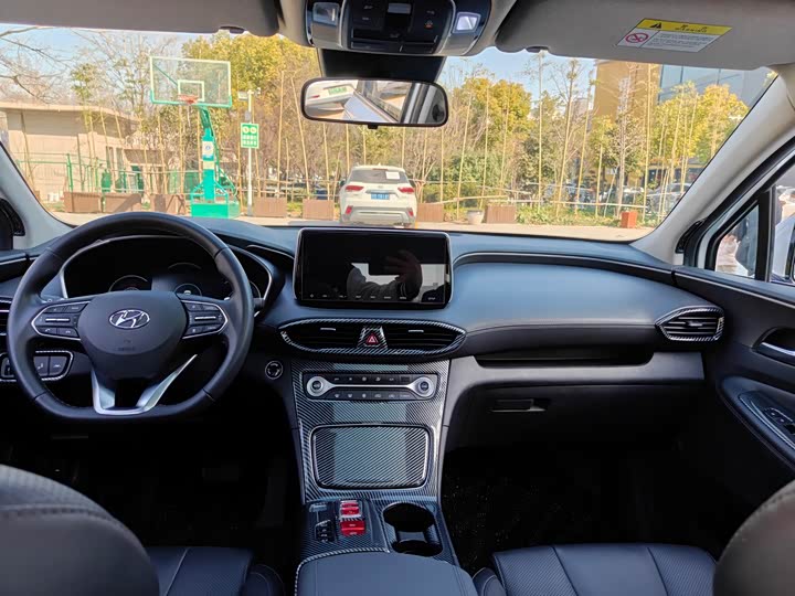 Фото 5 - Hyundai Santa Fe