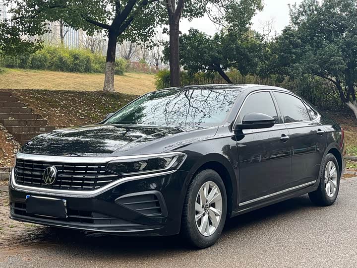 Photo 1 - Volkswagen Passat