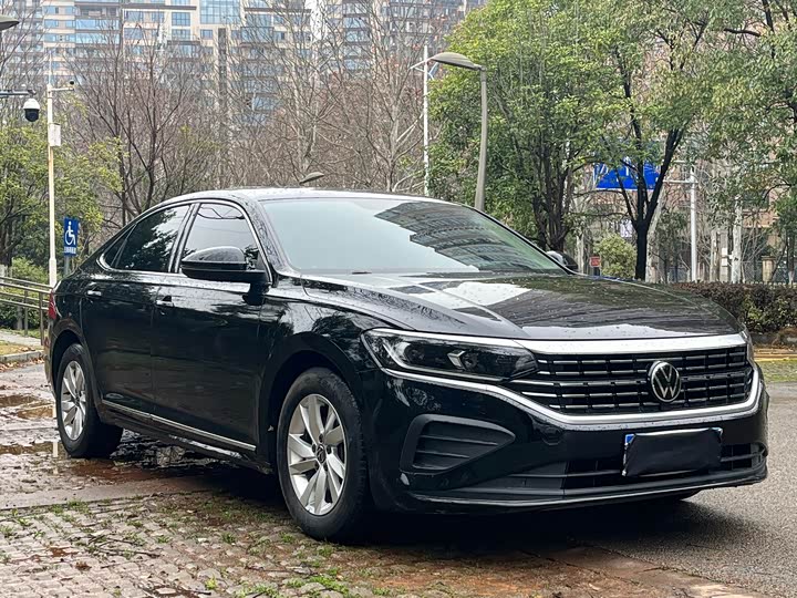 Photo 3 - Volkswagen Passat