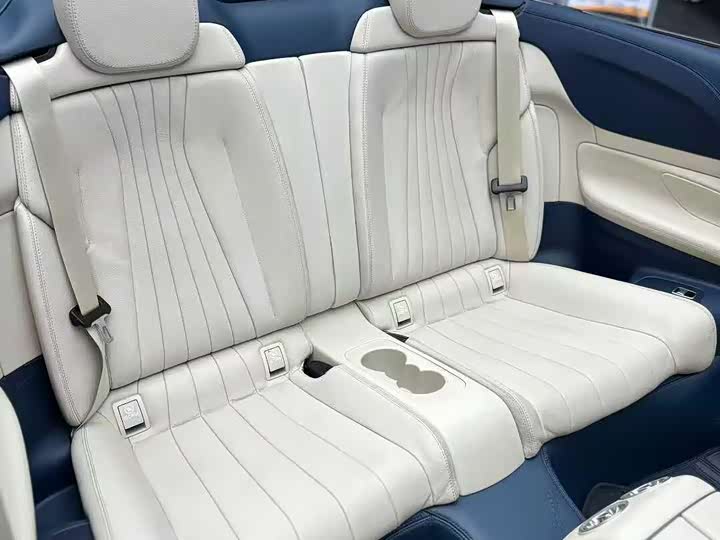 Фото 6 - Mercedes-Benz E-Class