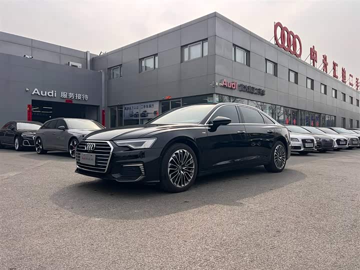 Фото 1 - Audi A6L Hybrid