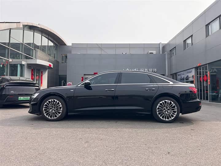 Фото 3 - Audi A6L Hybrid