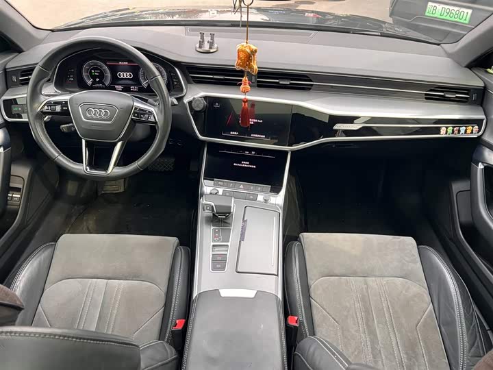 Фото 5 - Audi A6L Hybrid