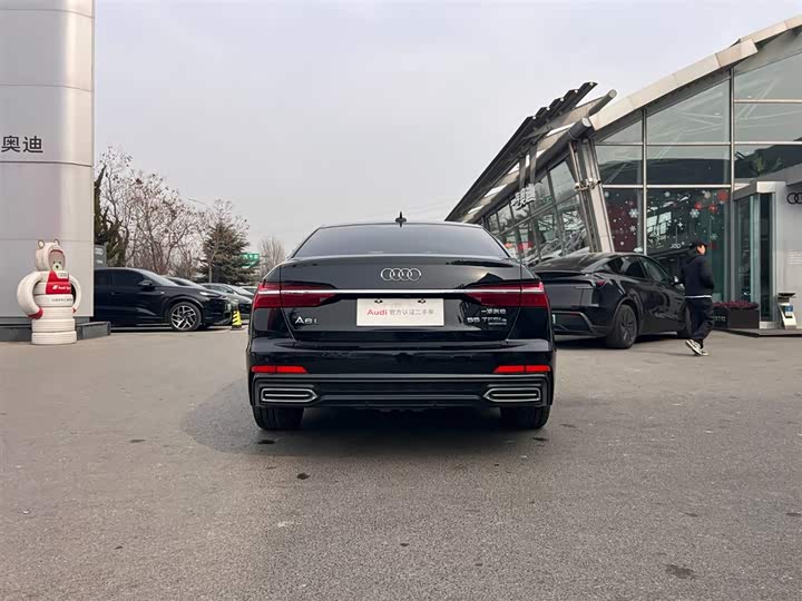 Фото 9 - Audi A6L Hybrid