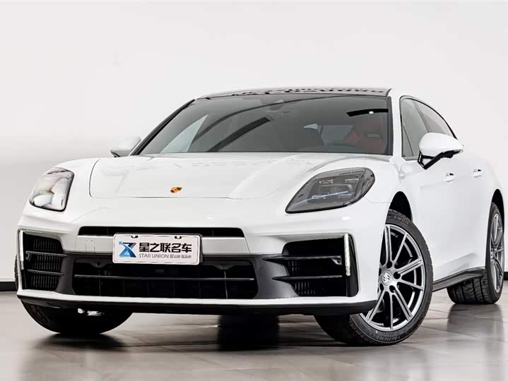 Фото 2 - Porsche Panamera