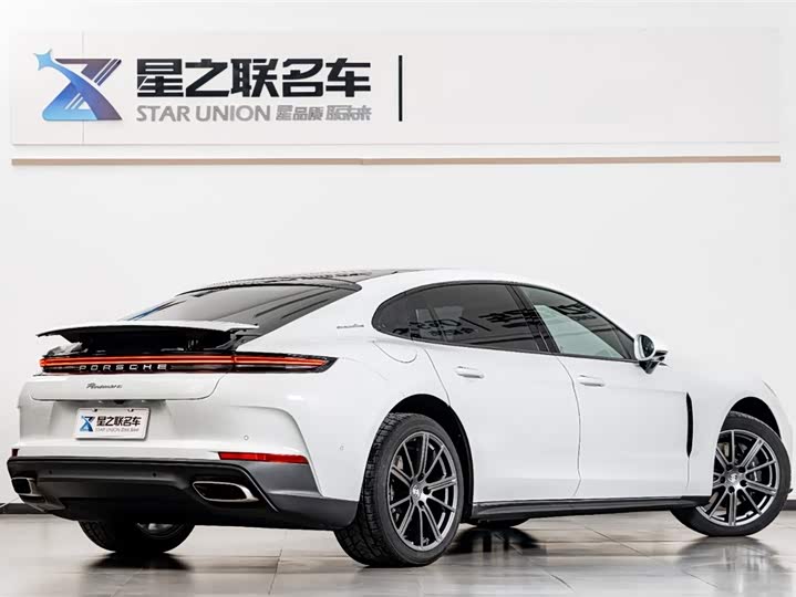 Фото 7 - Porsche Panamera