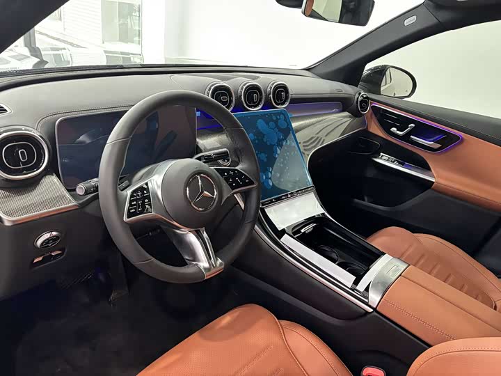 Photo 7 - Mercedes-Benz GLC-Class