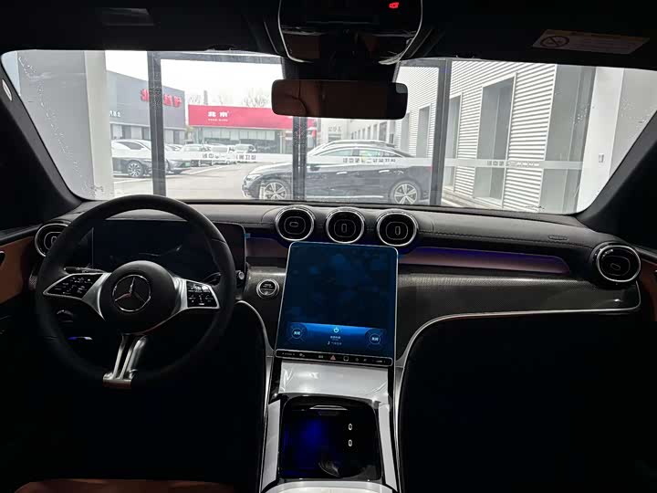 Photo 9 - Mercedes-Benz GLC-Class