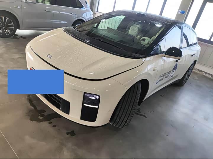 Фото 1 - LiXiang i6