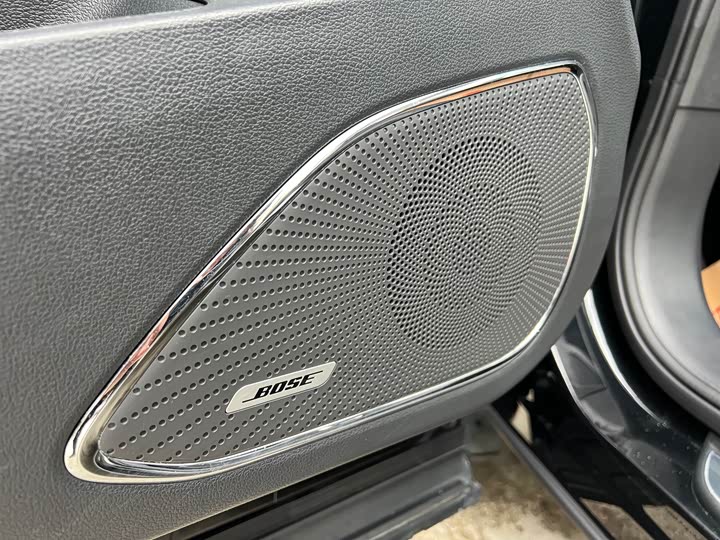 Фото 8 - Hongqi HS5