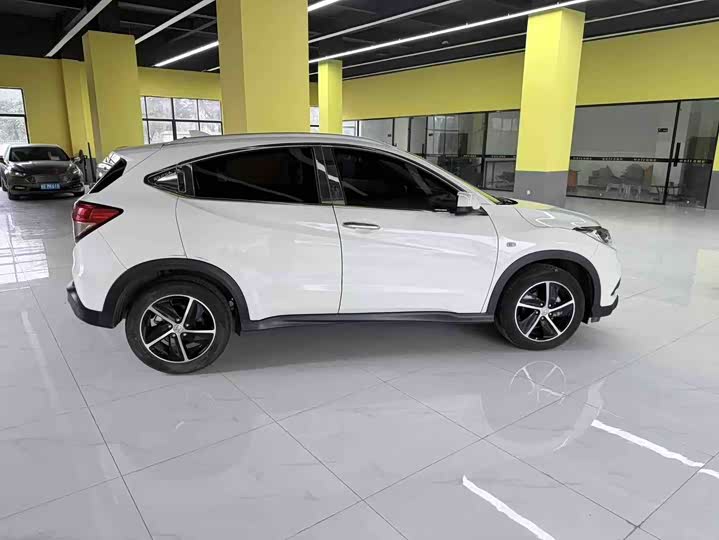 Фото 5 - Honda Vezel