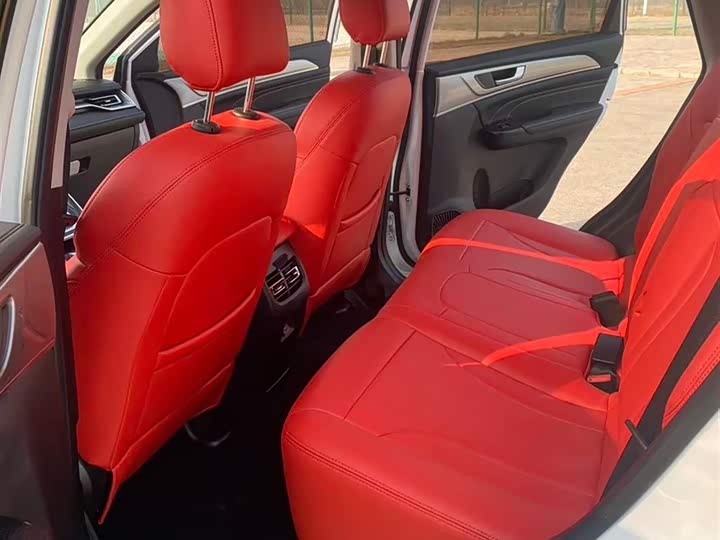 Фото 7 - Haval M6