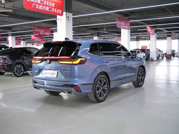 Фото 7 - Honda Breeze Hybrid