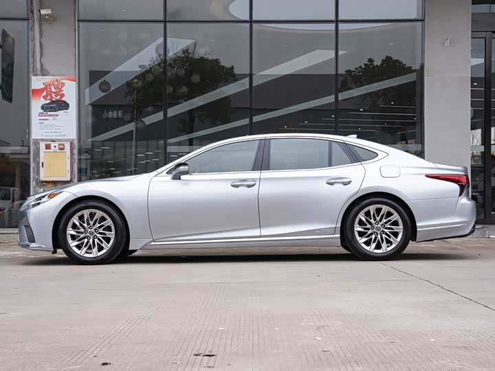 Фото 4 - Lexus LS