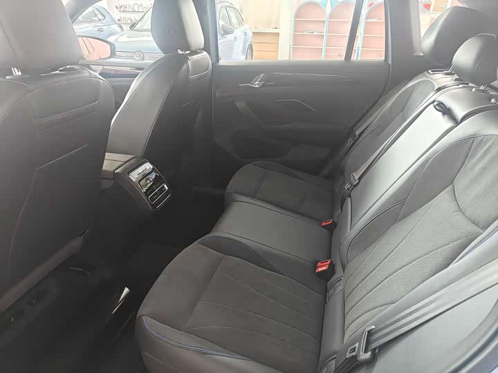 Фото 7 - Volkswagen Tiguan L Pro