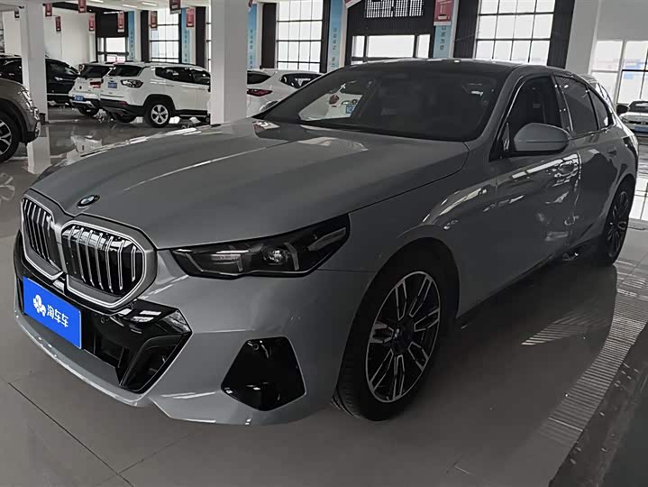 Фото 1 - BMW 5 Series