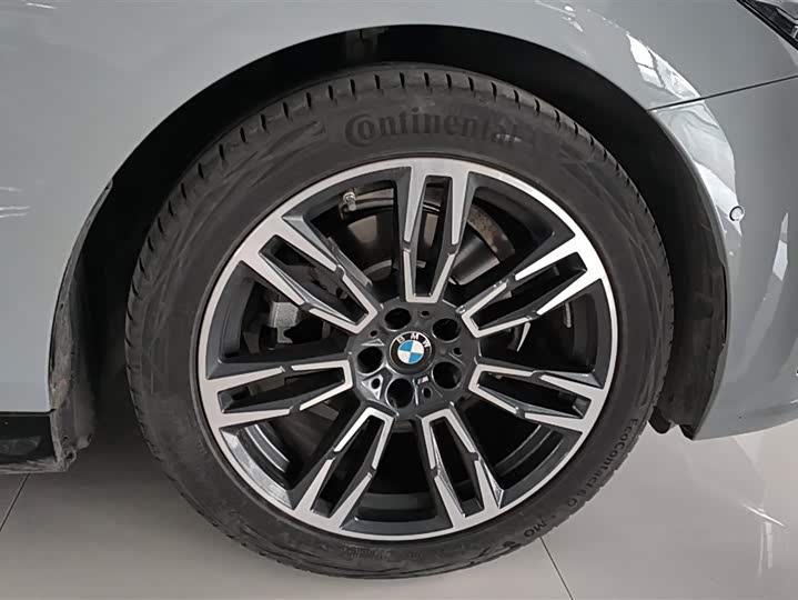 Фото 6 - BMW 5 Series