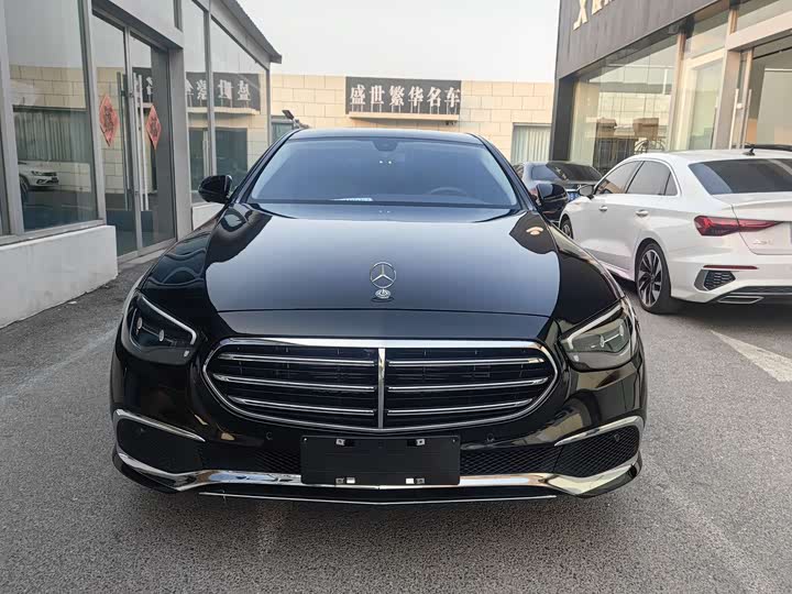 Photo 2 - Mercedes-Benz E-Class