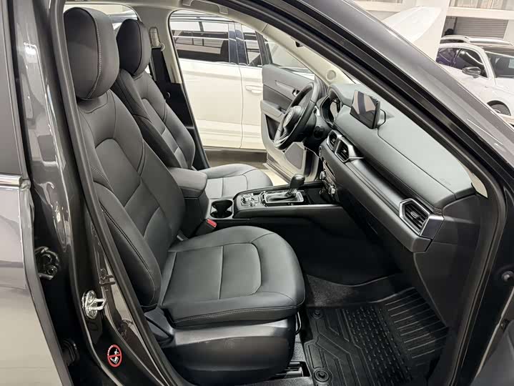 Photo 8 - Mazda CX-5