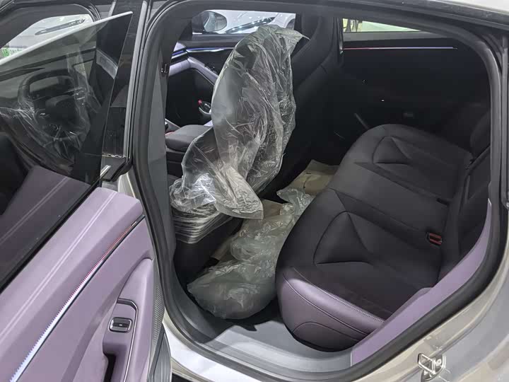 Фото 2 - XPeng P7