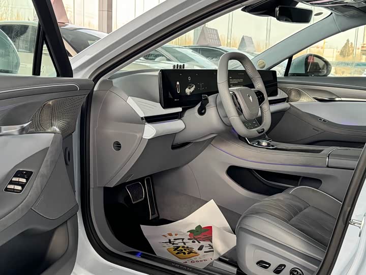 Фото 4 - Voyah Passion