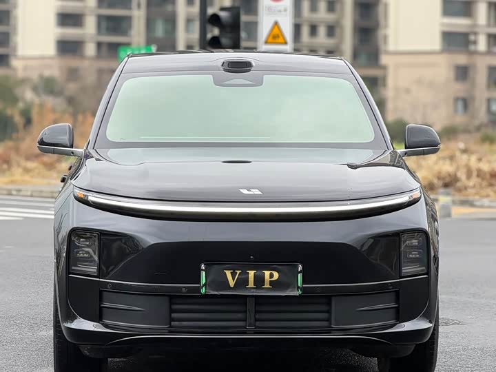 Photo 2 - LiXiang L6