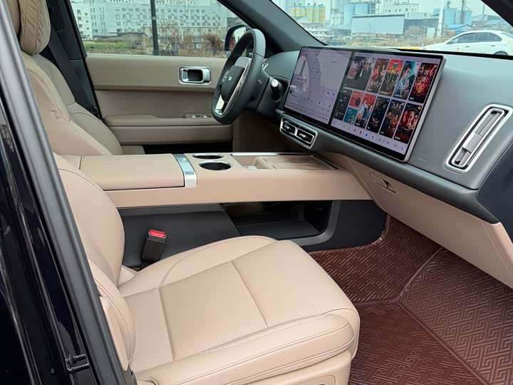 Photo 5 - LiXiang L6