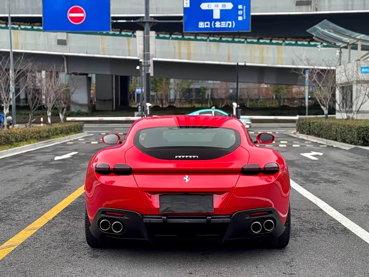 Фото 8 - Ferrari Roma