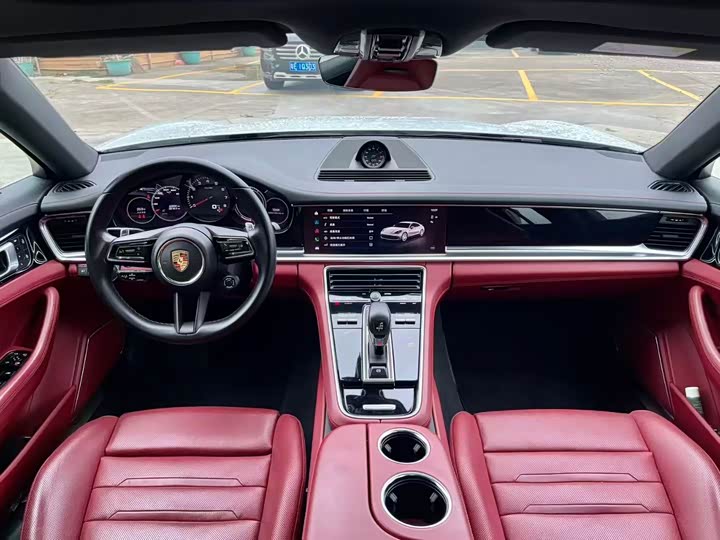 Фото 7 - Porsche Panamera