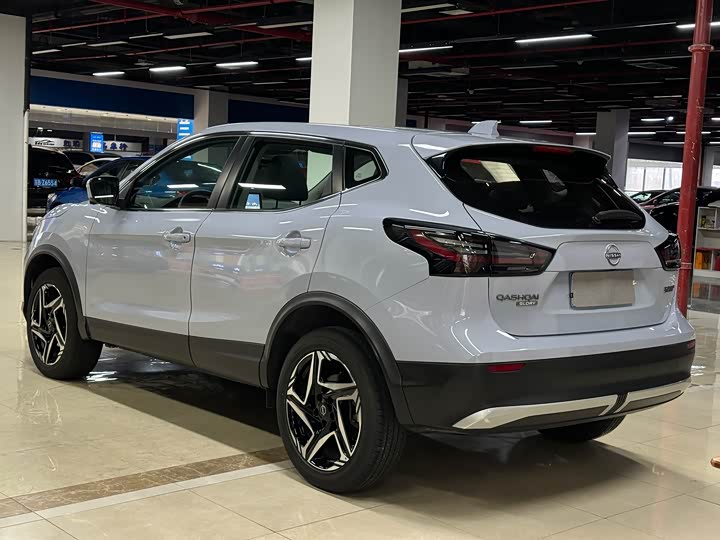 Фото 6 - Nissan Qashqai