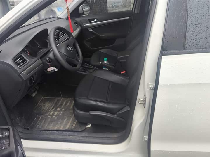 Фото 9 - Volkswagen Lavida