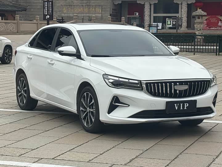 Фото 3 - Geely Emgrand