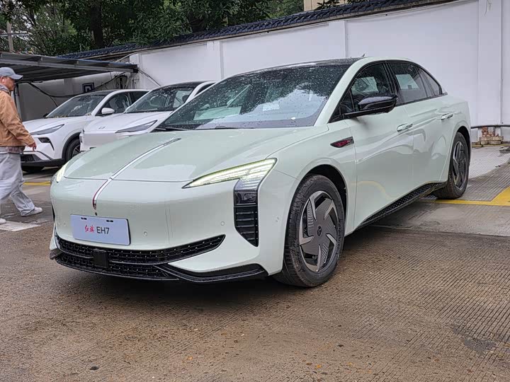 Фото 1 - Hongqi EH7