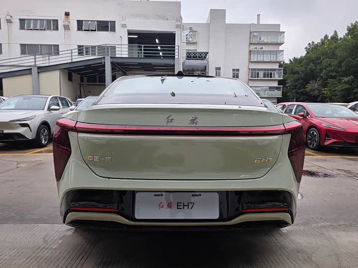 Фото 8 - Hongqi EH7