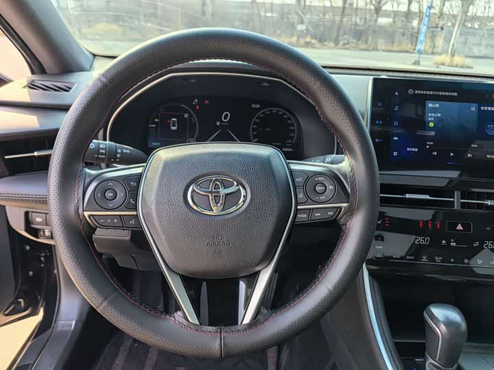 Photo 9 - Toyota Avalon