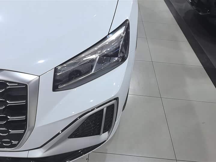 Фото 5 - Audi Q2L