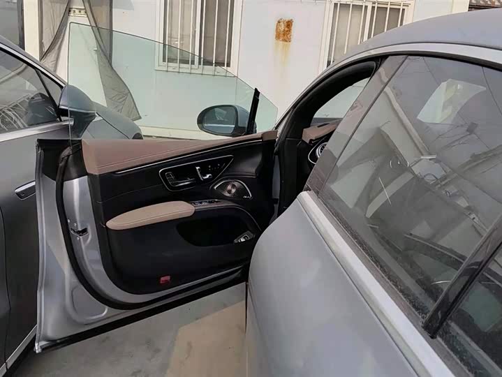 Фото 6 - Mercedes-Benz EQS