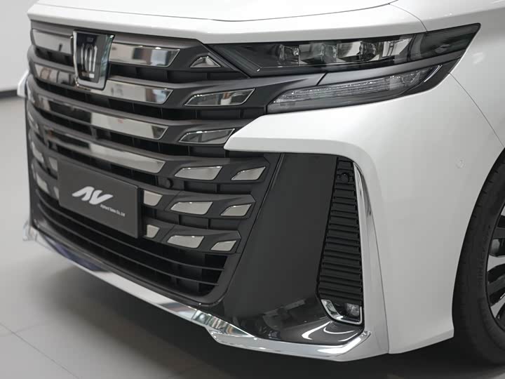 Фото 2 - Toyota Vellfire