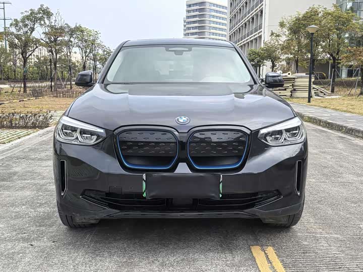 Фото 3 - BMW iX3