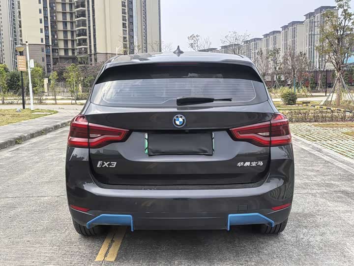 Фото 6 - BMW iX3
