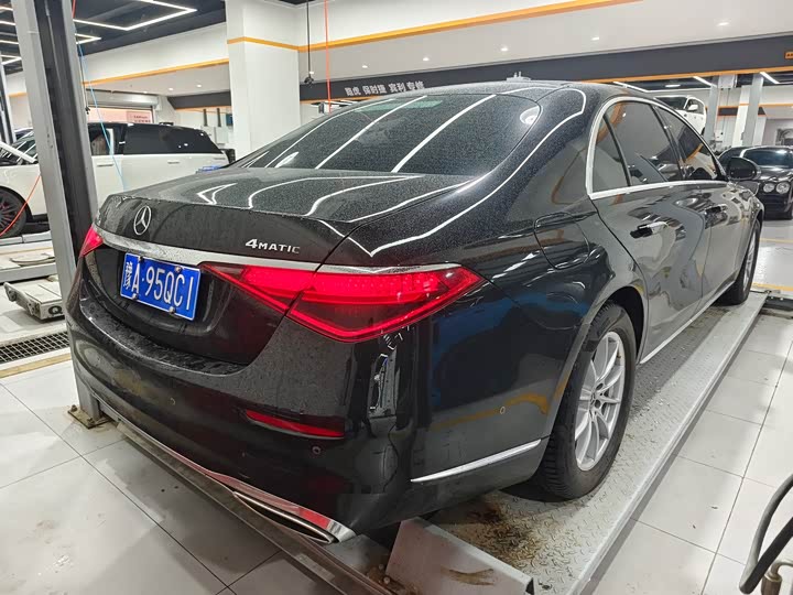 Фото 3 - Mercedes-Benz S-Class