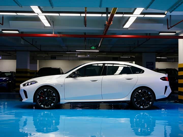 Фото 2 - BMW M235L